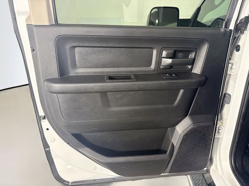 Used 2017 RAM 2500 Tradesman w/ Chrome Appearance Group image 39