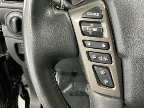 Used 2024 Nissan Titan SV w/ SV Bronze Edition Package image 12