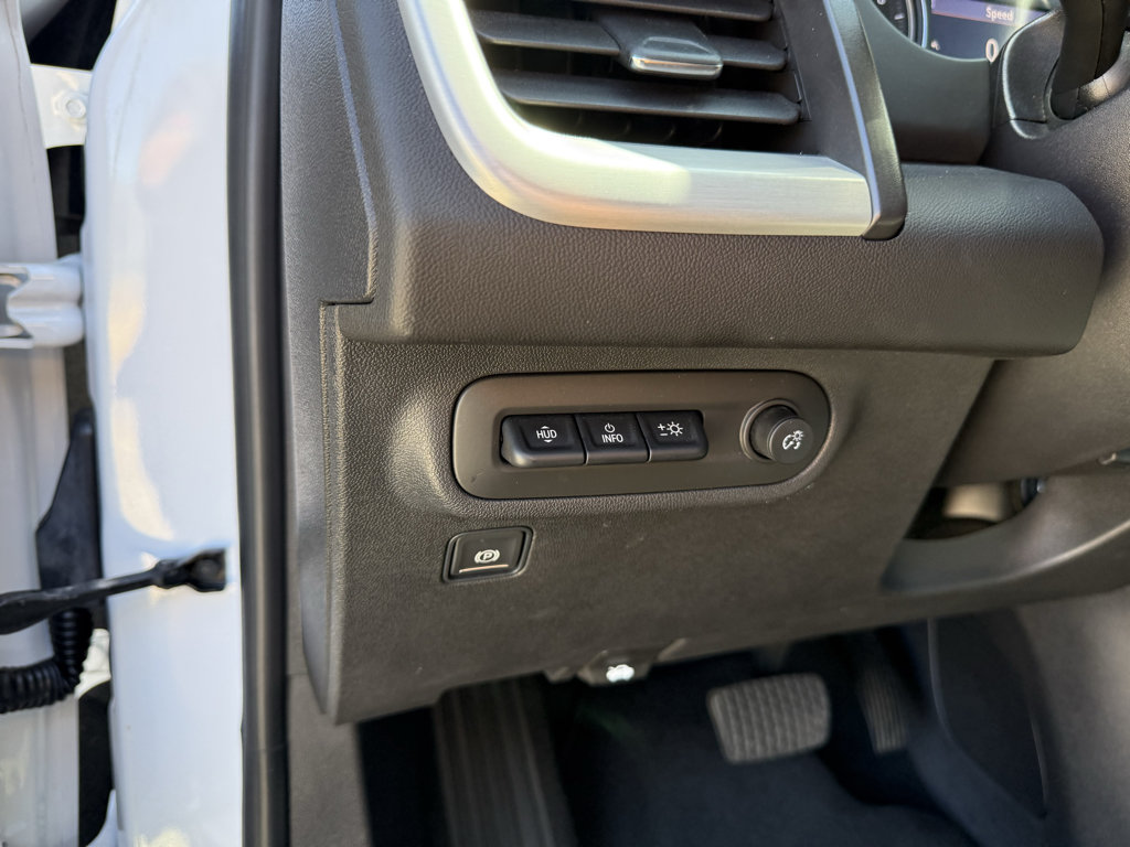 Used 2022 GMC Terrain SLT w/ Tech Package AWD/4WD image 17