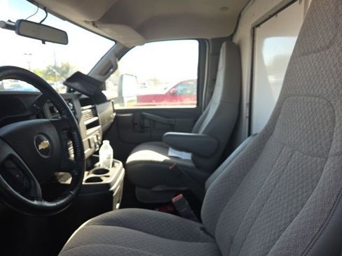 Used 2021 Chevrolet Express 3500 w/ Power Convenience Package image 7