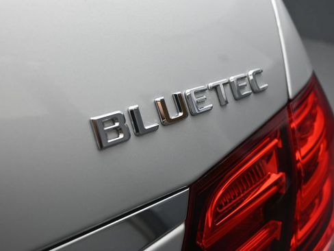 Used 2014 Mercedes-Benz E 250 BlueTEC Sedan image 15