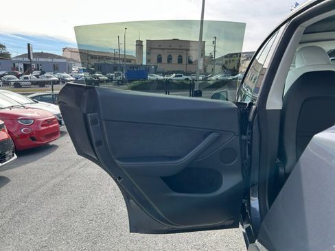 Used 2023 Tesla Model Y Long Range image 50