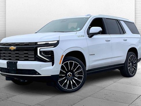 Used 2026 Chevrolet Tahoe High Country image 12