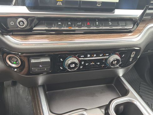 Used 2023 Chevrolet Silverado 1500 LT Trail Boss w/ Protection Package image 9