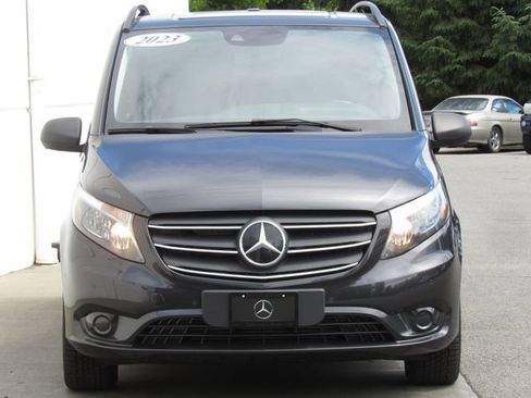 Used 2023 Mercedes-Benz Metris Passenger image 3