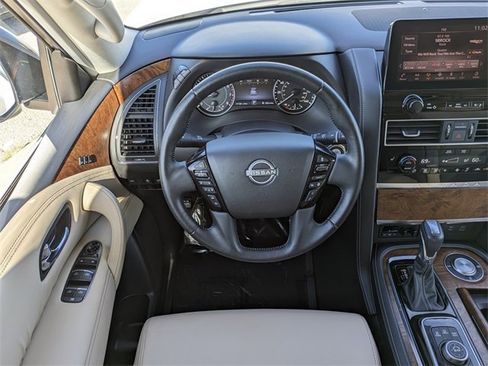 Used 2024 Nissan Armada SL w/ Captain's Chairs Package image 18