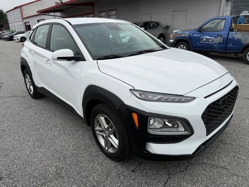 Used 2021 Hyundai Kona SE FWD image 3