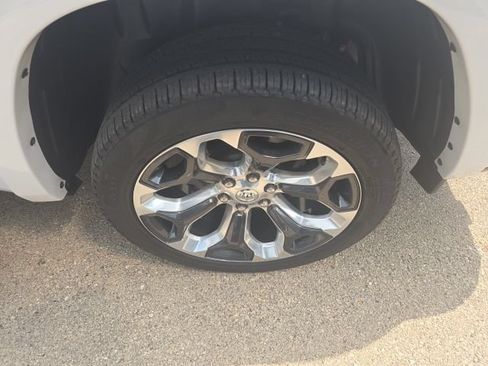 Used 2024 RAM 1500 Limited AWD/4WD image 29