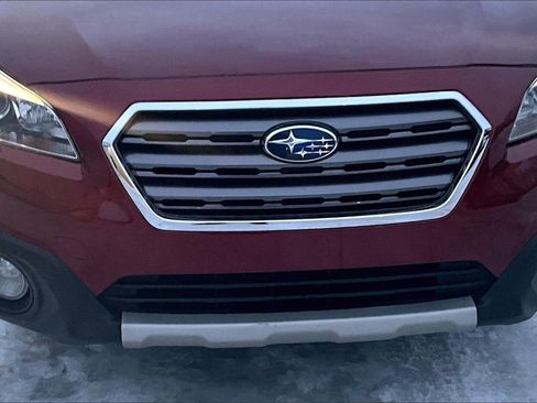 Used 2017 Subaru Outback 2.5i Limited image 31