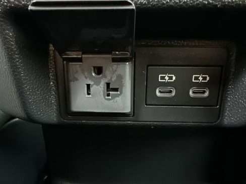 Certified 2025 Toyota Tacoma TRD Off-Road w/ TRD Off Road Upgrade Package image 19