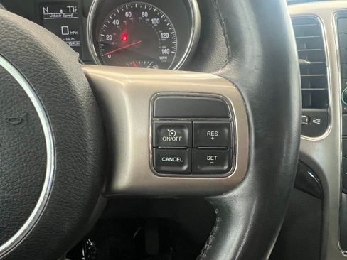 Used 2012 Jeep Grand Cherokee Laredo AWD/4WD image 27