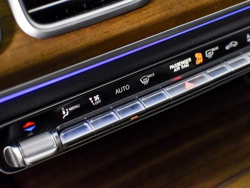 Certified 2024 Mercedes-Benz GLS 450 4MATIC image 30