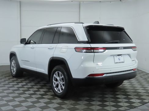 Used 2022 Jeep Grand Cherokee Limited image 7