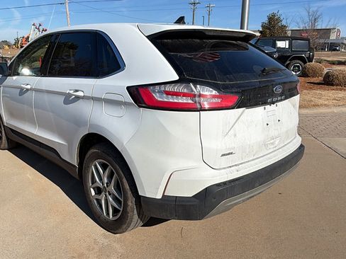 Used 2023 Ford Edge SEL image 10