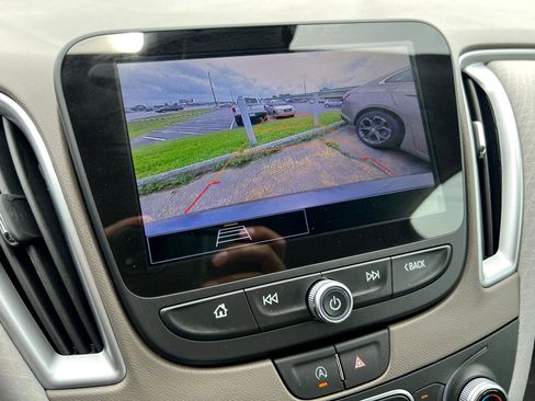 Used 2025 Chevrolet Malibu LT image 73