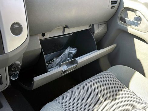 Used 2021 Nissan Frontier SV image 32