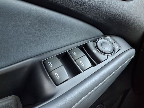 Used 2023 Buick Enclave Essence w/ Trailering Package, 5000 lbs. FWD image 17