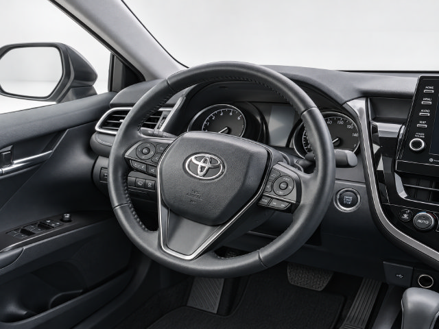 Used 2024 Toyota Camry SE w/ Cold Weather Package FWD image 20