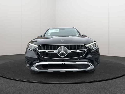 Used 2026 Mercedes-Benz GLC 300 4MATIC image 2