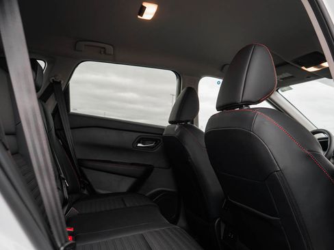 New 2026 Nissan Rogue SV AWD/4WD image 12