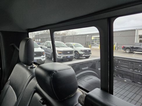 Used 2023 Ford F350 Lariat w/ Chrome Package image 31