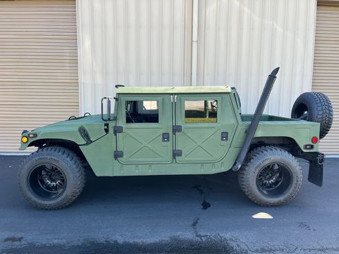 Used 1998 HUMMER H1 image 3