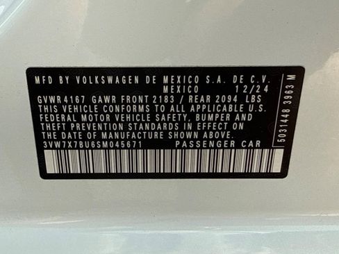 Certified 2025 Volkswagen Jetta SE w/ Sunroof Package FWD image 22