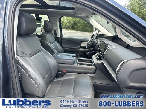 Used 2025 Ford Expedition Active AWD/4WD image 25