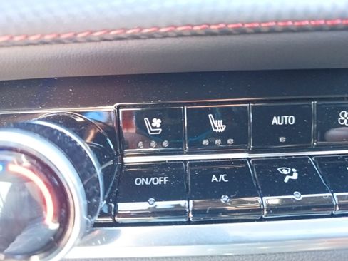 Used 2025 Chevrolet Equinox RS w/ Safety and Technology Package image 21