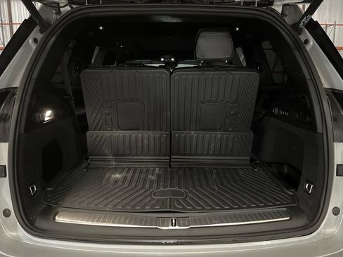 Used 2025 Jeep Grand Cherokee L Overland w/ MOPAR Finishing Package image 13