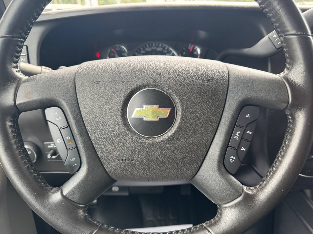 Used 2022 Chevrolet Express 3500 Extended w/ Driver Convenience Package RWD image 26