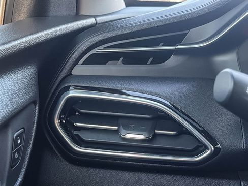 Certified 2022 Chevrolet Bolt EUV LT image 43