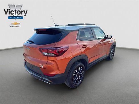 Used 2023 Chevrolet TrailBlazer ACTIV w/ Sun and Liftgate Package image 8