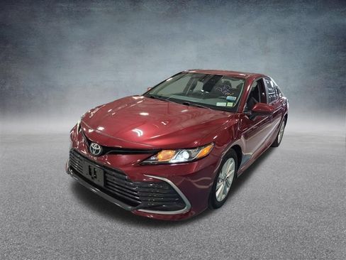 Used 2021 Toyota Camry LE FWD image 40