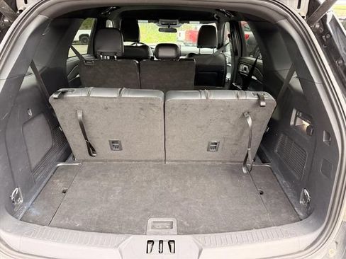 Used 2025 Ford Explorer ST-Line w/ ST-Line Street Pack AWD/4WD image 29
