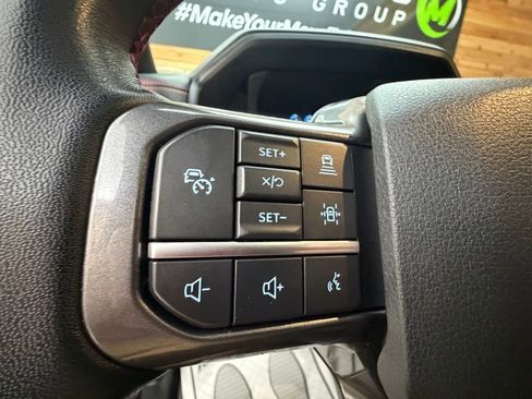 Used 2023 Ford Expedition Limited image 22