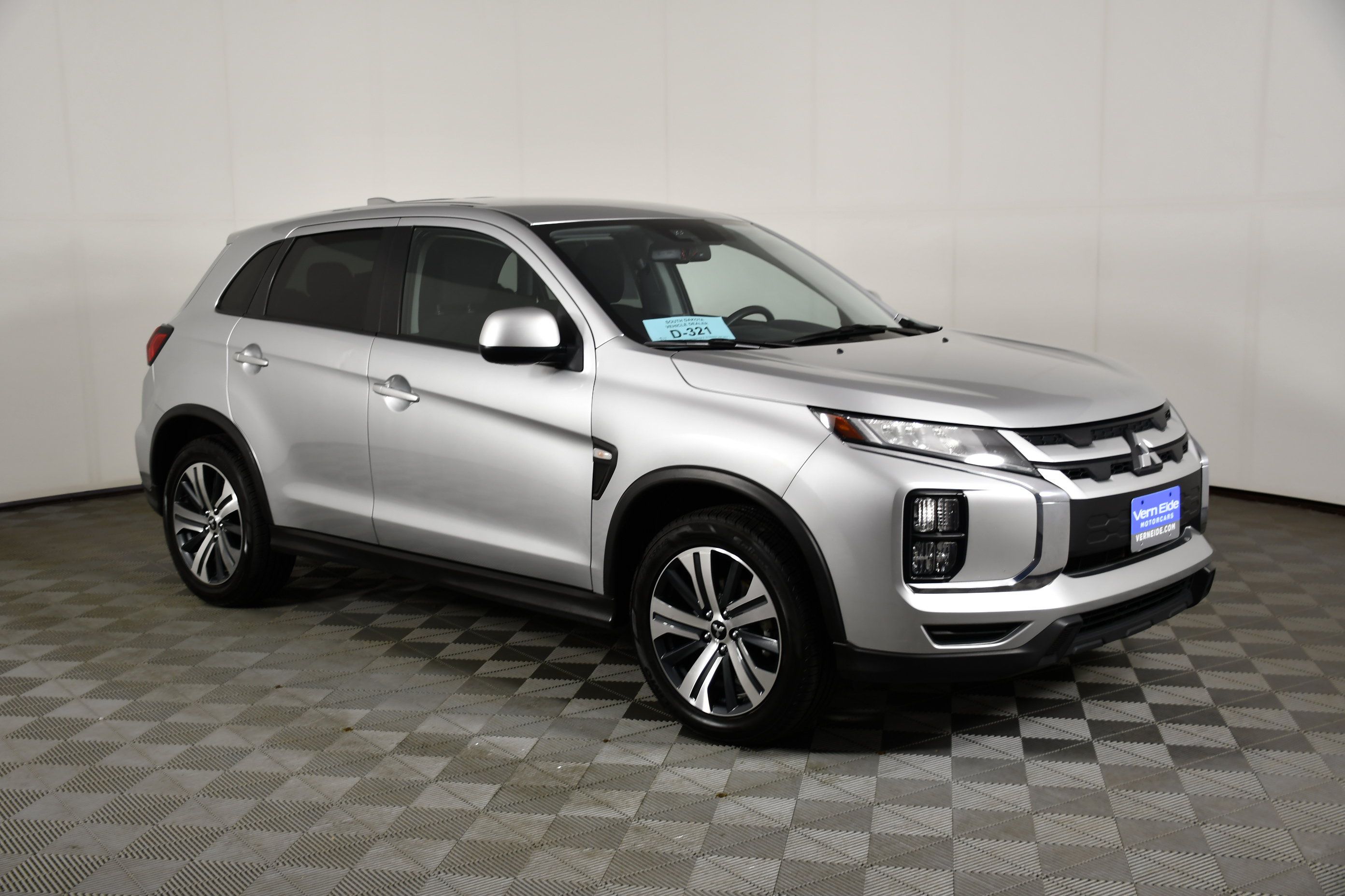 Used 2024 Mitsubishi Outlander Sport SE AWD/4WD image 4