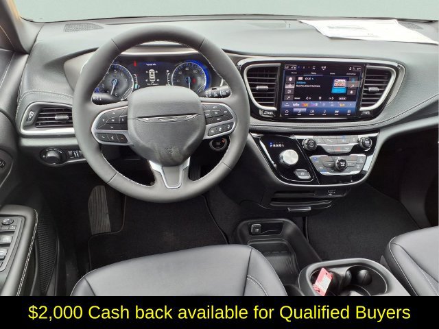 New 2027 Chrysler Pacifica Select FWD image 5