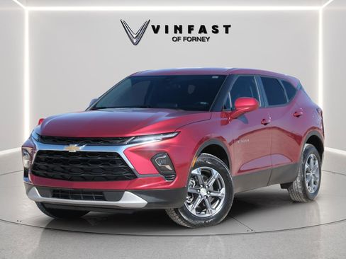 Used 2025 Chevrolet Blazer LT image 4