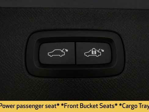 Used 2021 Volvo XC90 T6 Momentum w/ Protection Package image 40