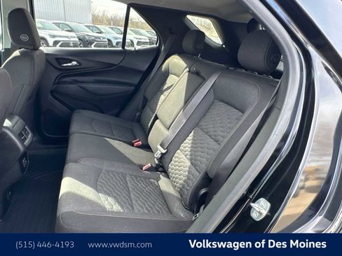 Used 2019 Chevrolet Equinox LT w/ Sun & Navigation Package image 12