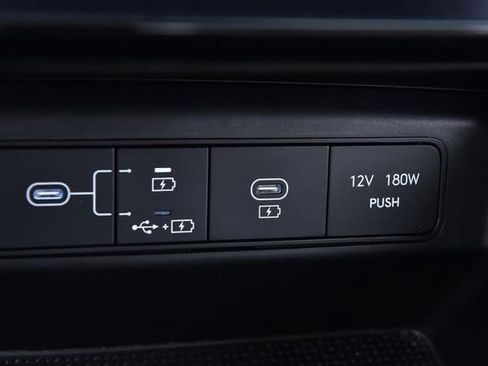 Used 2025 Hyundai Santa Cruz SEL AWD/4WD image 16