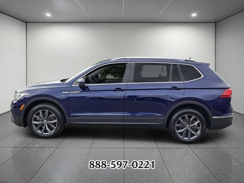 Certified 2022 Volkswagen Tiguan SE AWD/4WD image 2