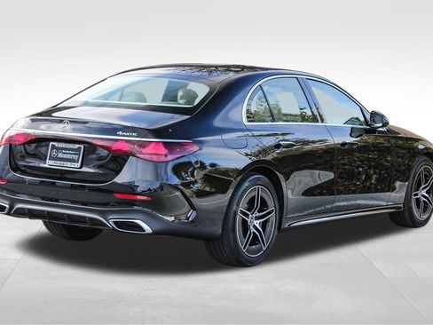 New 2026 Mercedes-Benz E 350 4MATIC Sedan image 8