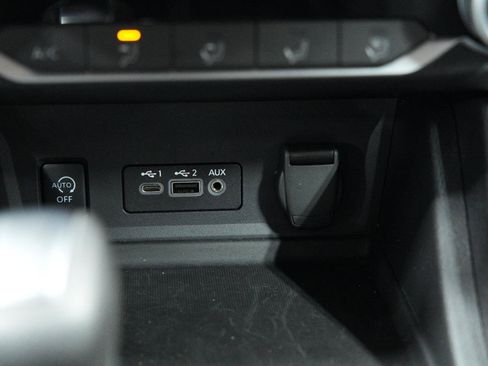 Used 2024 Nissan Sentra SV image 37