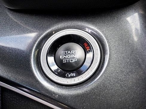 Used 2023 Jeep Grand Cherokee Altitude AWD/4WD image 31