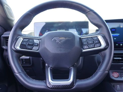 Used 2025 Ford Mustang Convertible RWD image 21