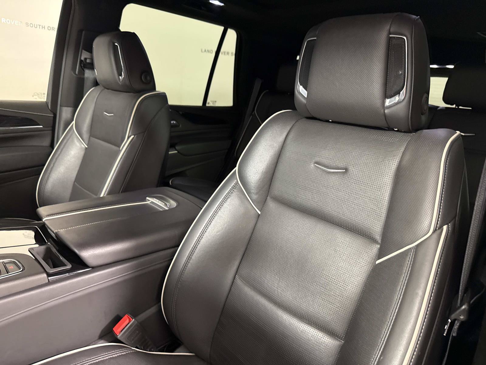 Used 2024 Cadillac Escalade Sport AWD/4WD image 21