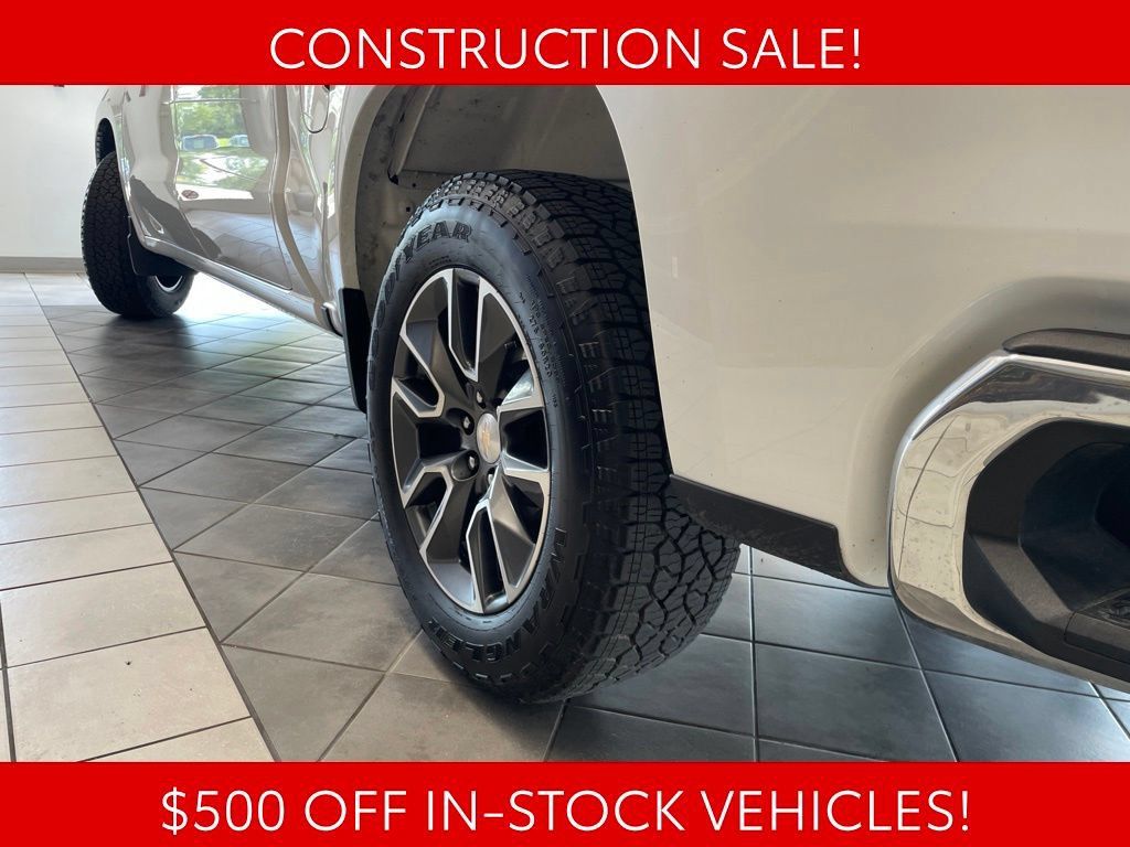 Used 2024 Chevrolet Silverado 1500 LT AWD/4WD image 19