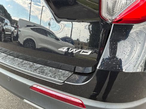 Used 2023 Ford Explorer XLT w/ Equipment Group 202A AWD/4WD image 23
